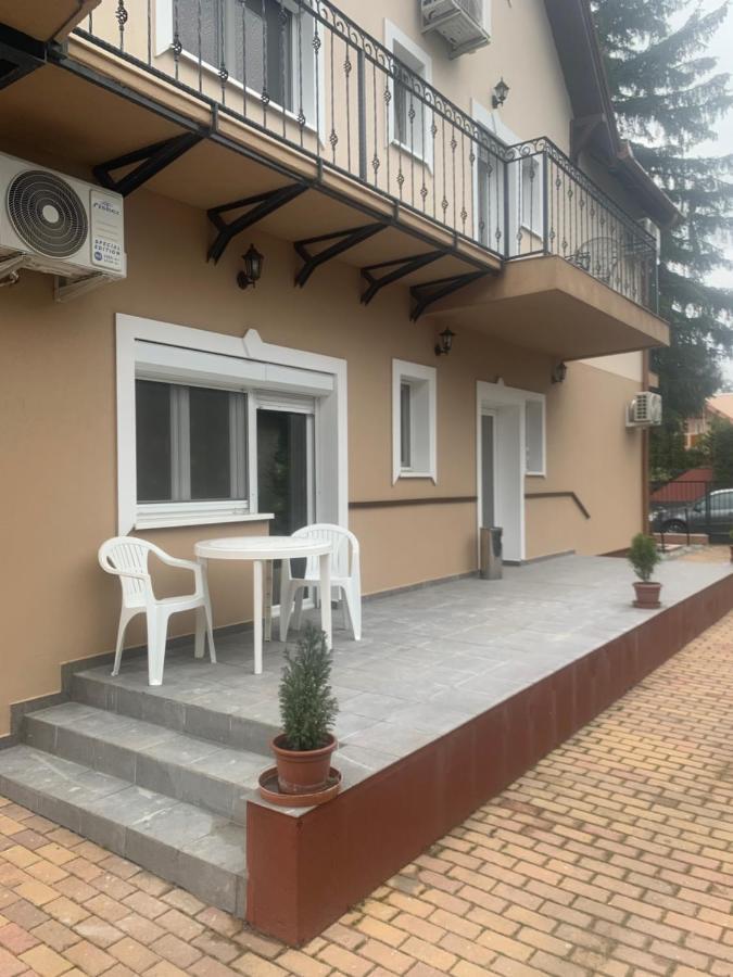 Gabor Aron Apartment Hajdúszoboszló Exterior foto