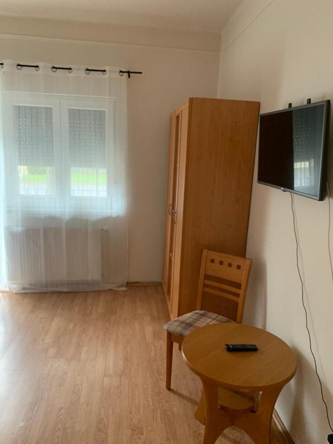 Gabor Aron Apartment Hajdúszoboszló Exterior foto